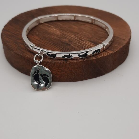 Unknown Jewelry - When You See Only One Set Of Footprints...Silver Charm Stretch Bracelet